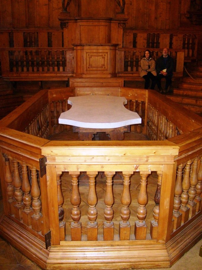 the%20dissection%20table.JPG
