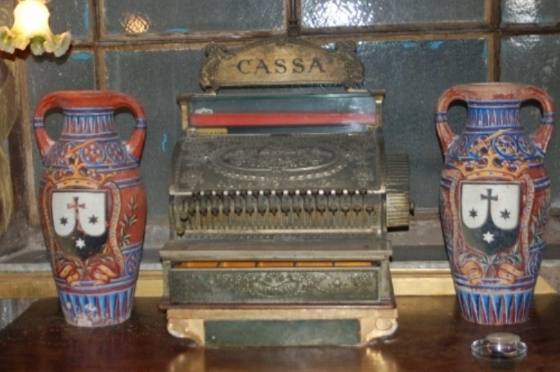 Antica%20Spezieria%20Santa%20Maria%20della%20Scala%20%285%29.jpg