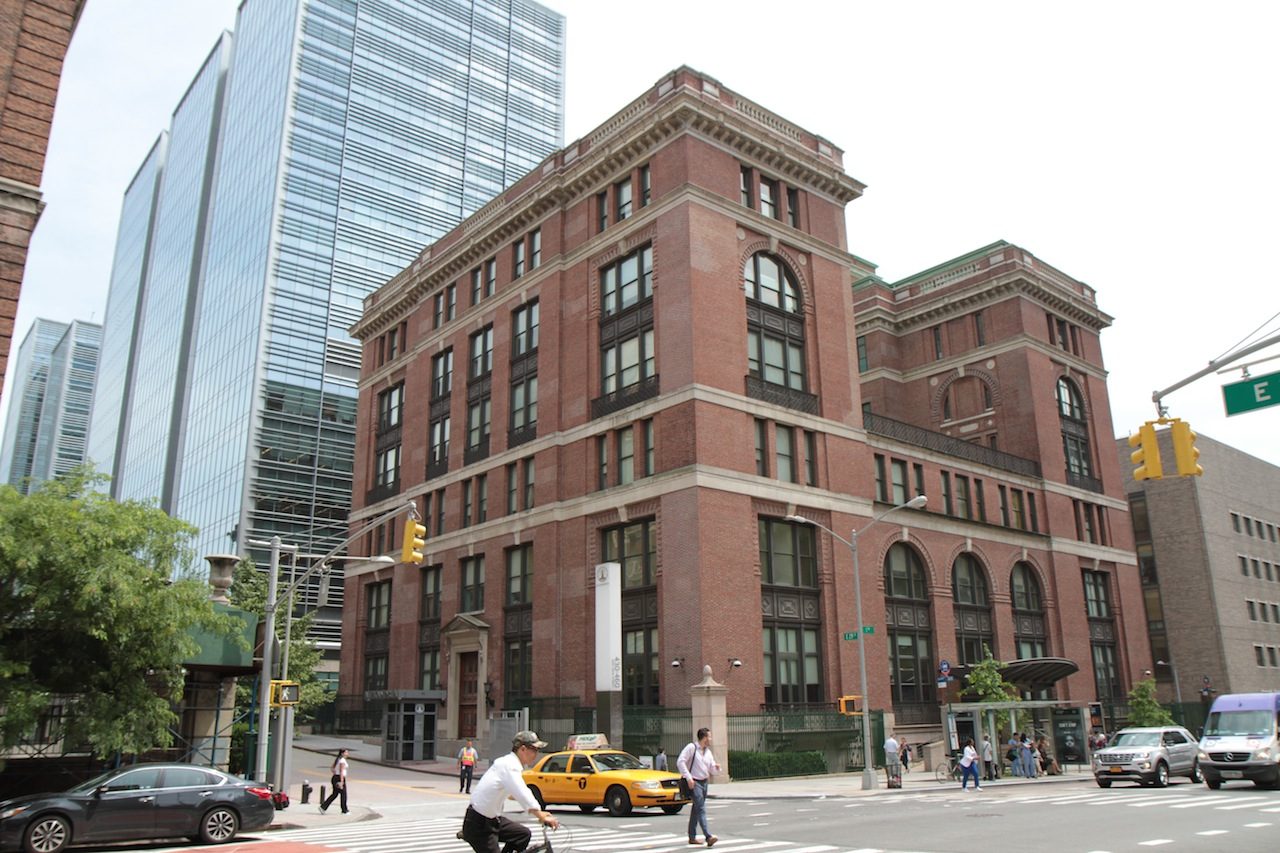 Bellevue%20Hospital%2C%20New%20York%2814%29.JPG