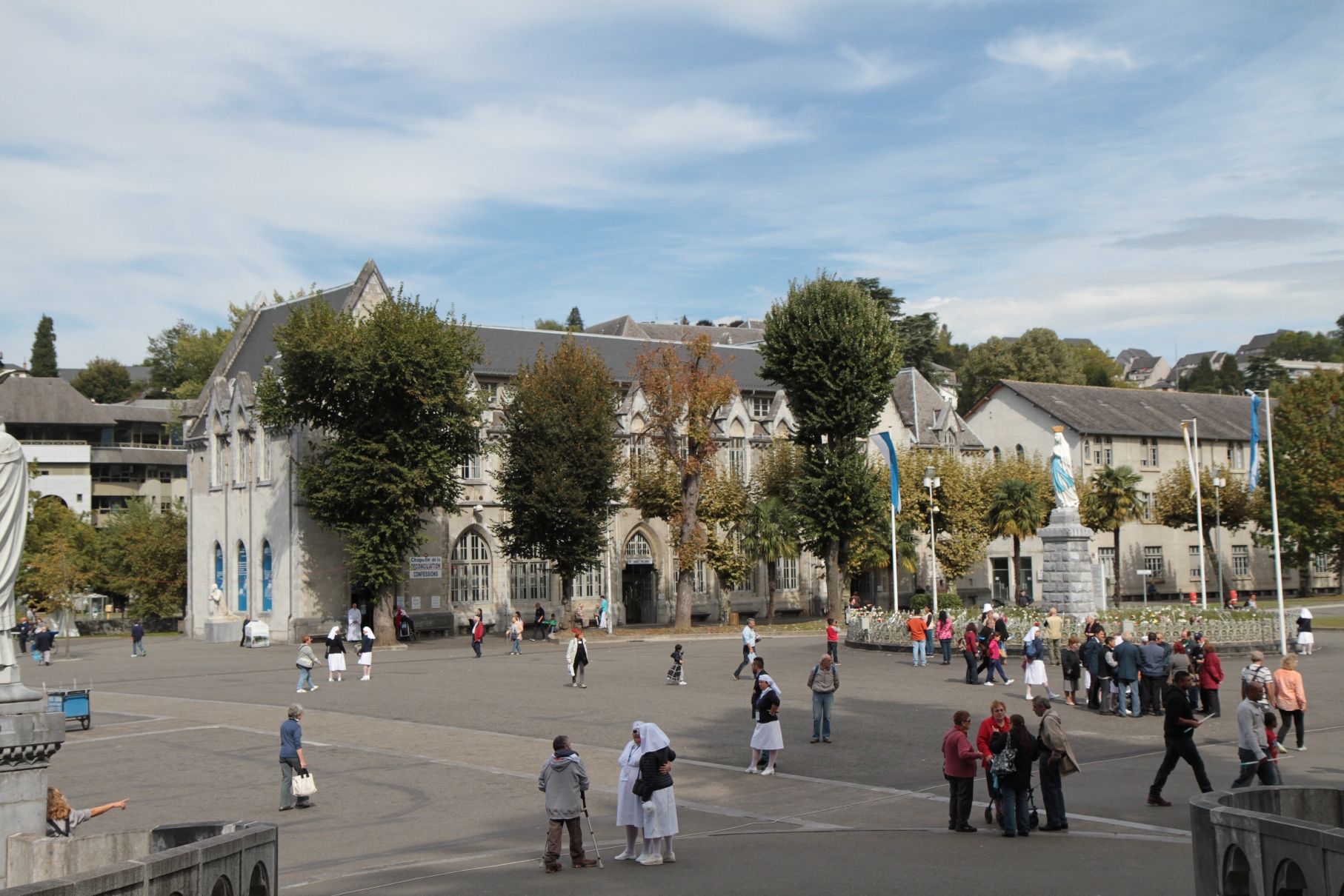 Bureau%20des%20Constatations%20M%C3%A9dicales%2C%20Lourdes%20-%2001.JPG