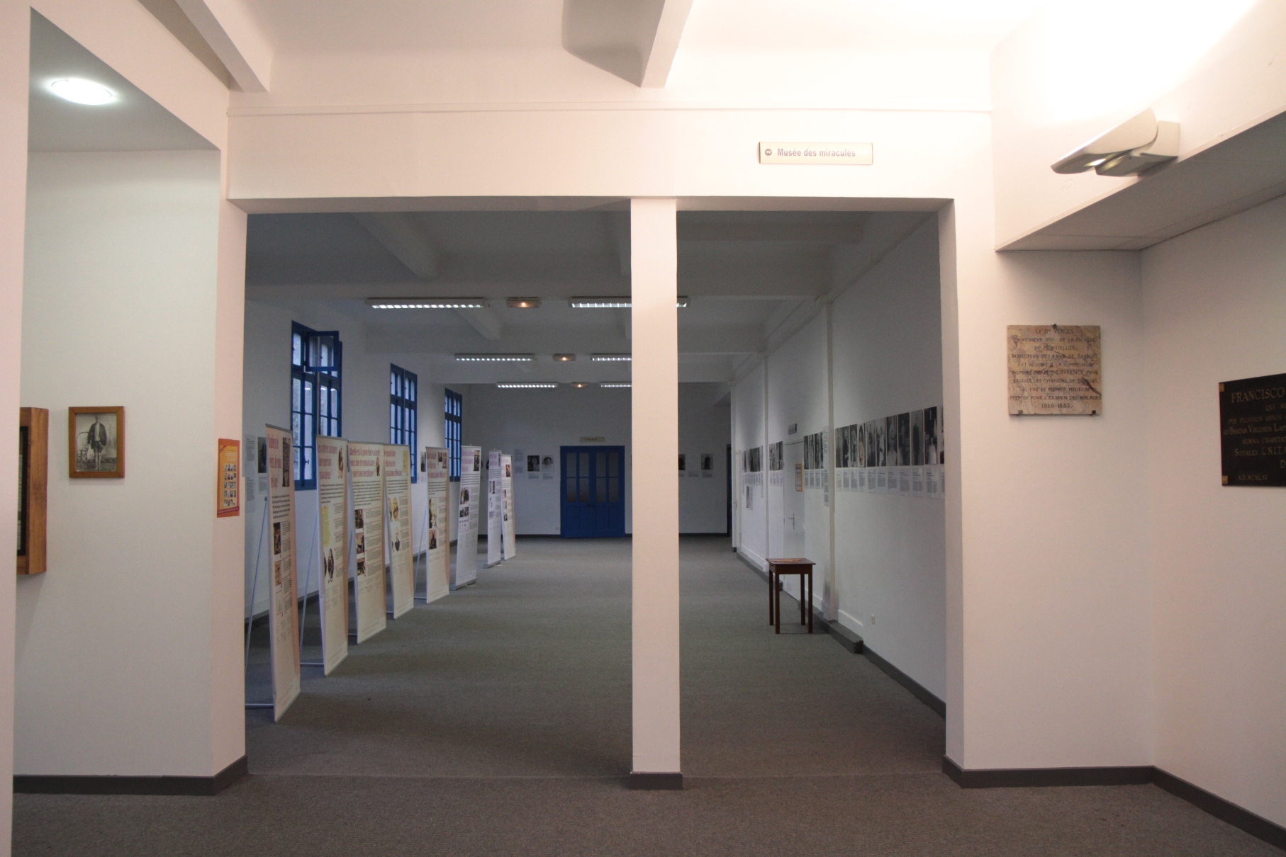Bureau%20des%20Constatations%20M%C3%A9dicales%2C%20Lourdes%20-%2005.JPG