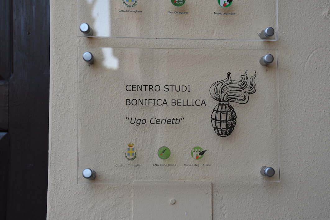 center of bomb disposal studies - 01.jpg