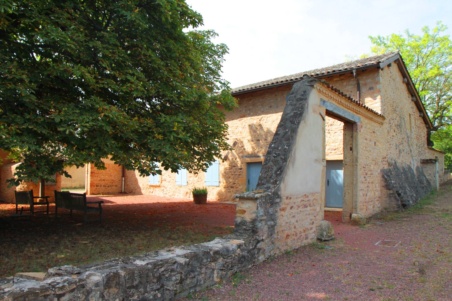 Claude%20Bernard%27s%20birthplace%2C%20Saint%20Julien%20-%2002.JPG