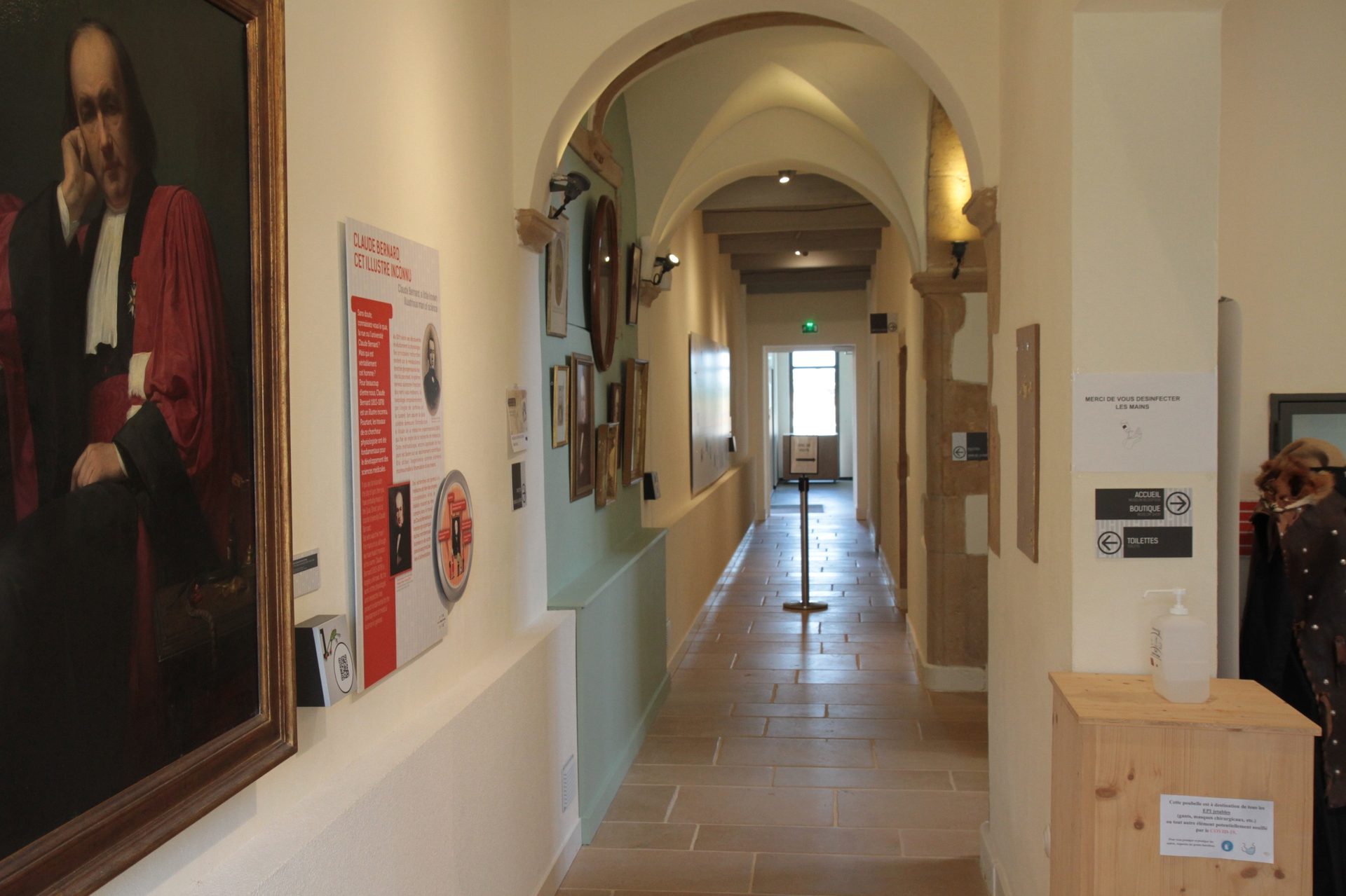 Claude%20Bernard%27s%20home-museum%2C%20Saint-Julien%20-%2013.JPG