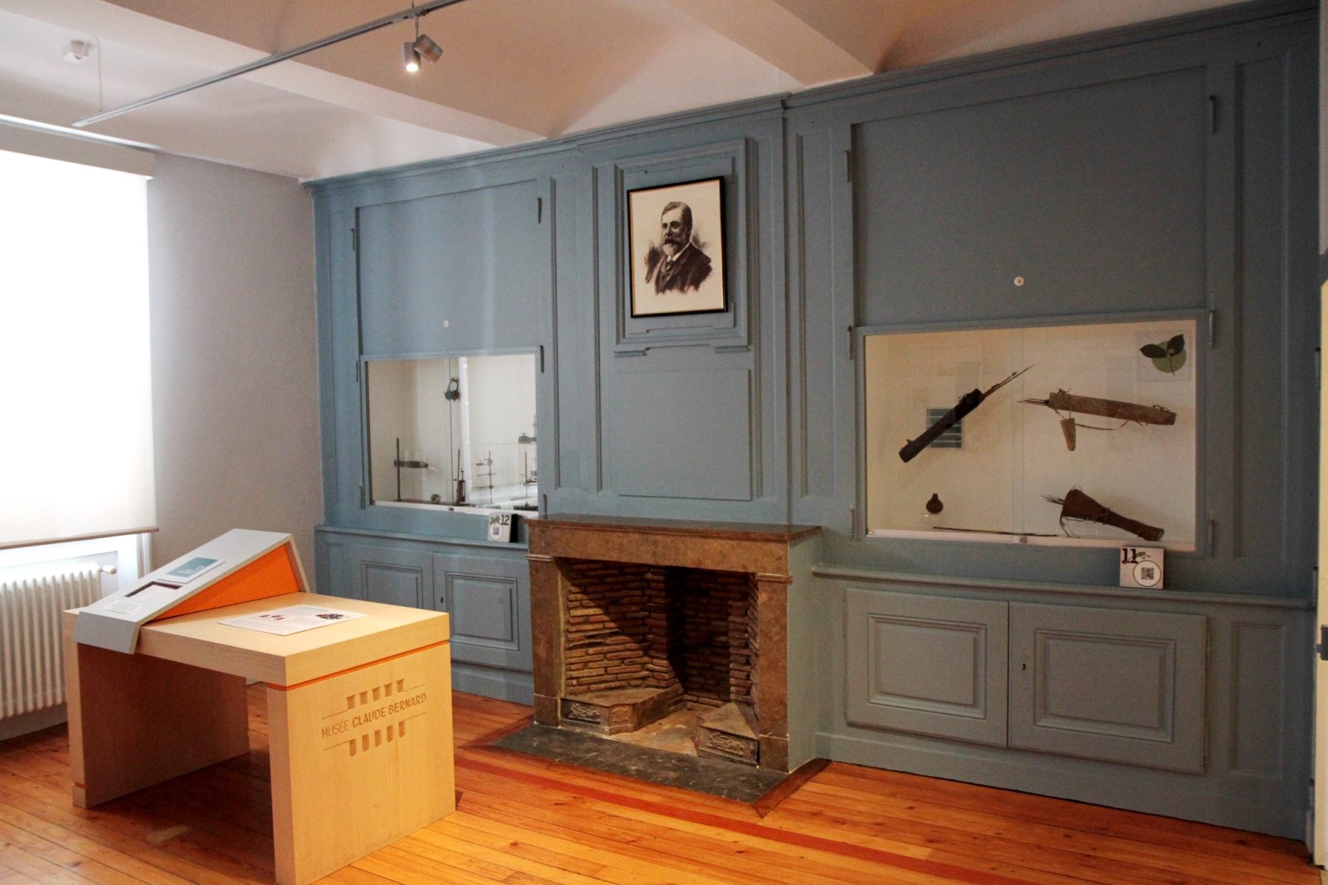 Claude%20Bernard%27s%20home-museum%2C%20Saint-Julien%20-%2016.JPG