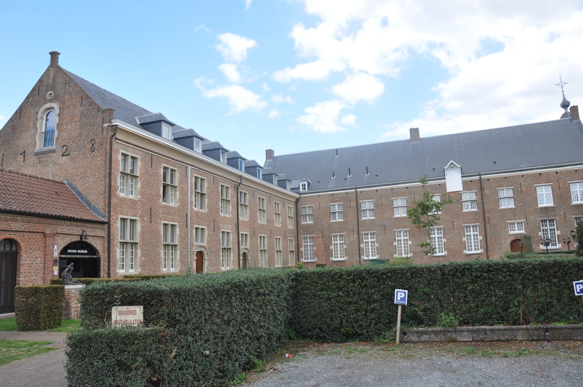 Gasthuismuseum%2C%20Geel%20%281%29.JPG