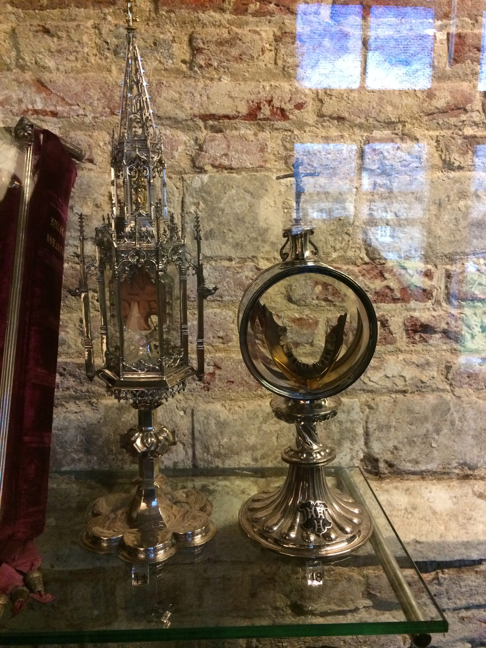 Reliquary%2C%20Geel%20%283%29.JPG