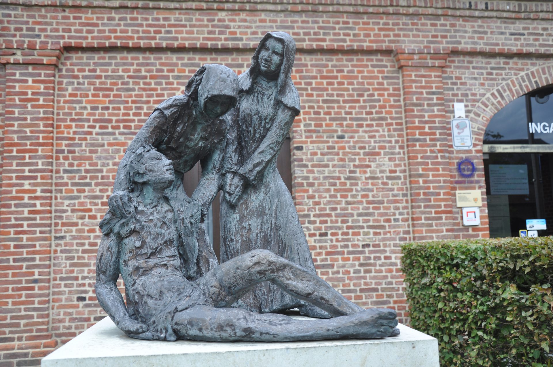 Statue%2C%20Geel%20%281%29.JPG