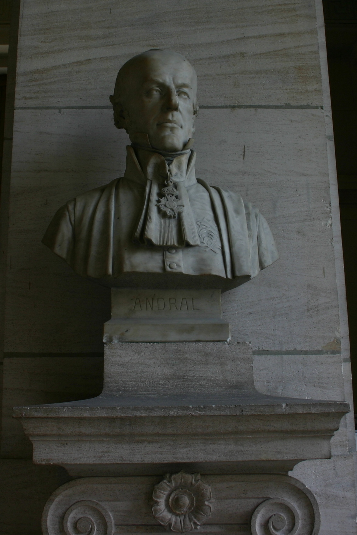 Gabriel%20Andral%27s%20bust%2C%20Grand%20Hall%2C%20Universit%C3%A9%20Paris%20Descartes%2C%20Paris%20%283%29.JPG