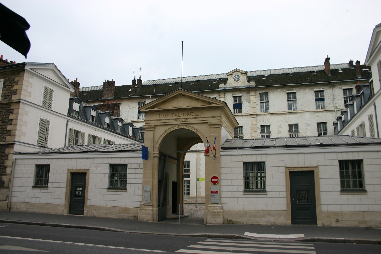 H%C3%B4pital%20Necker-Enfants%20malades%2C%20Paris%20-%2001.JPG