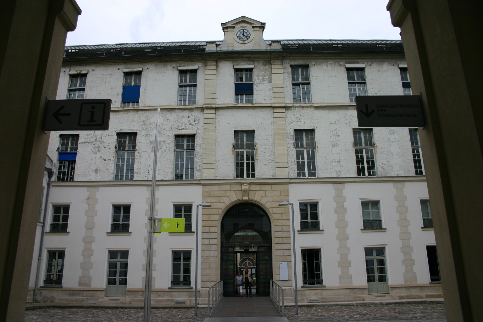 H%C3%B4pital%20Necker-Enfants%20malades%2C%20Paris%20-%2003.JPG