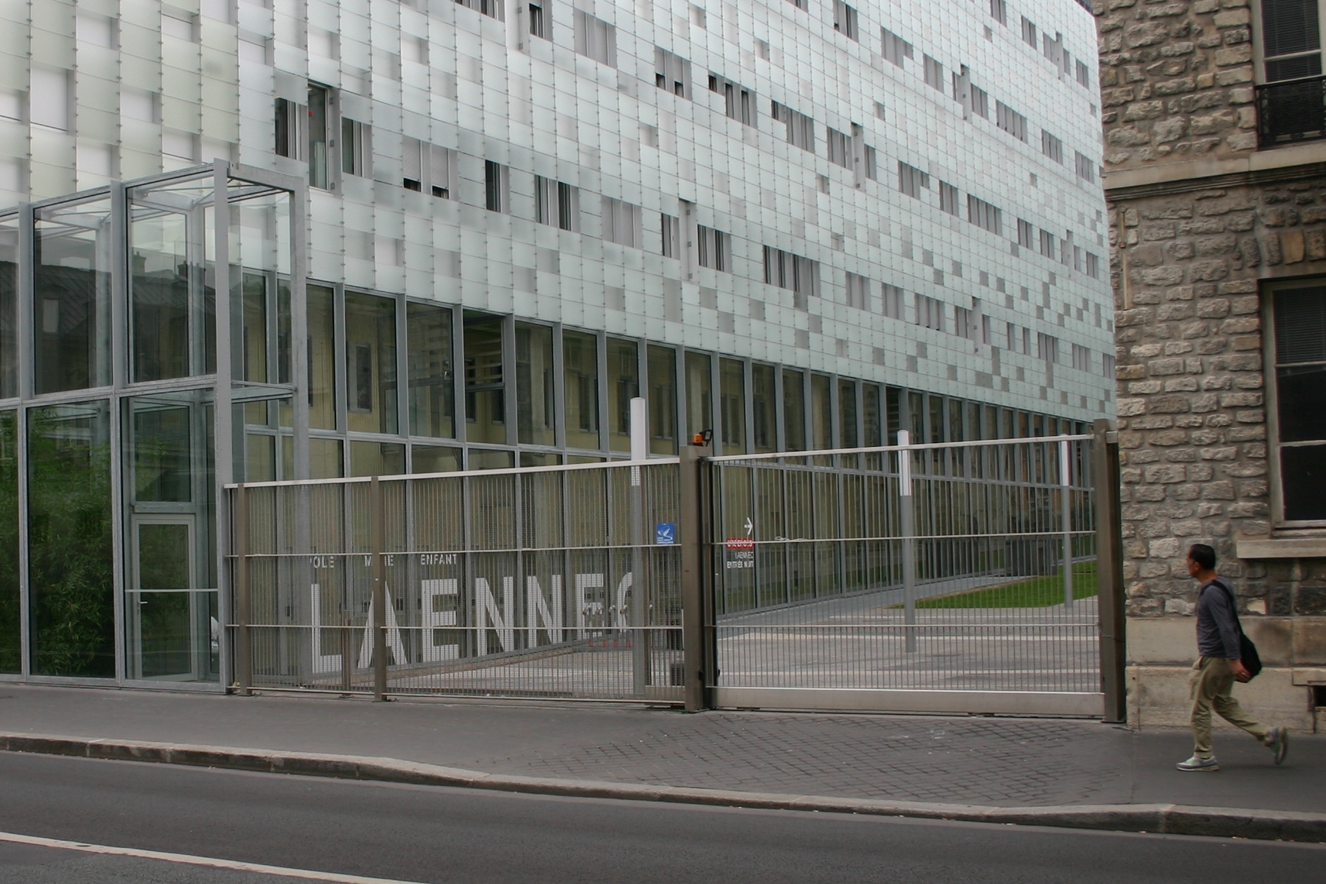 H%C3%B4pital%20Necker-Enfants%20malades%2C%20Paris%20-%2006.JPG