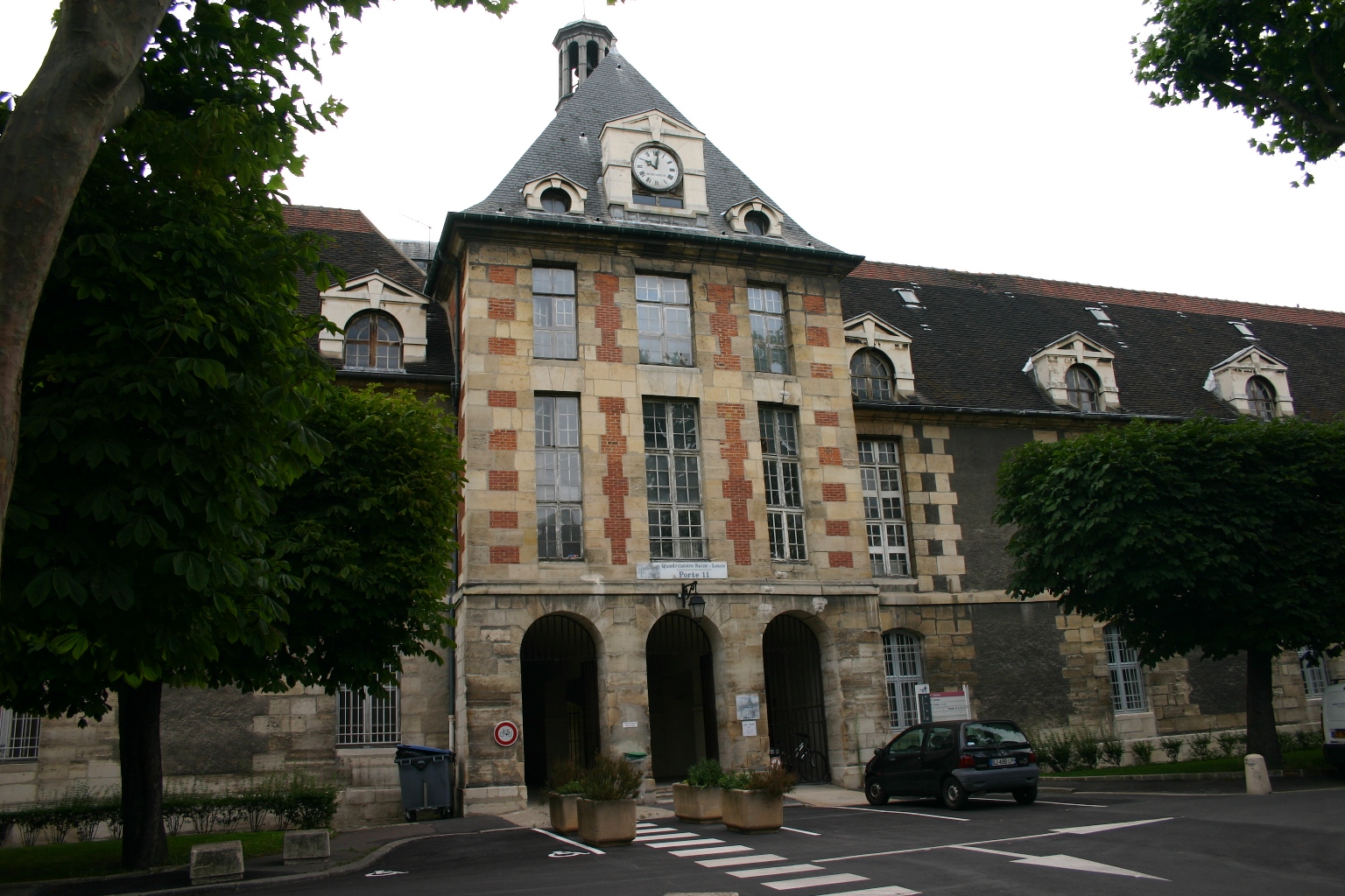 Hôpital Saint Louis, Paris - 04.JPG