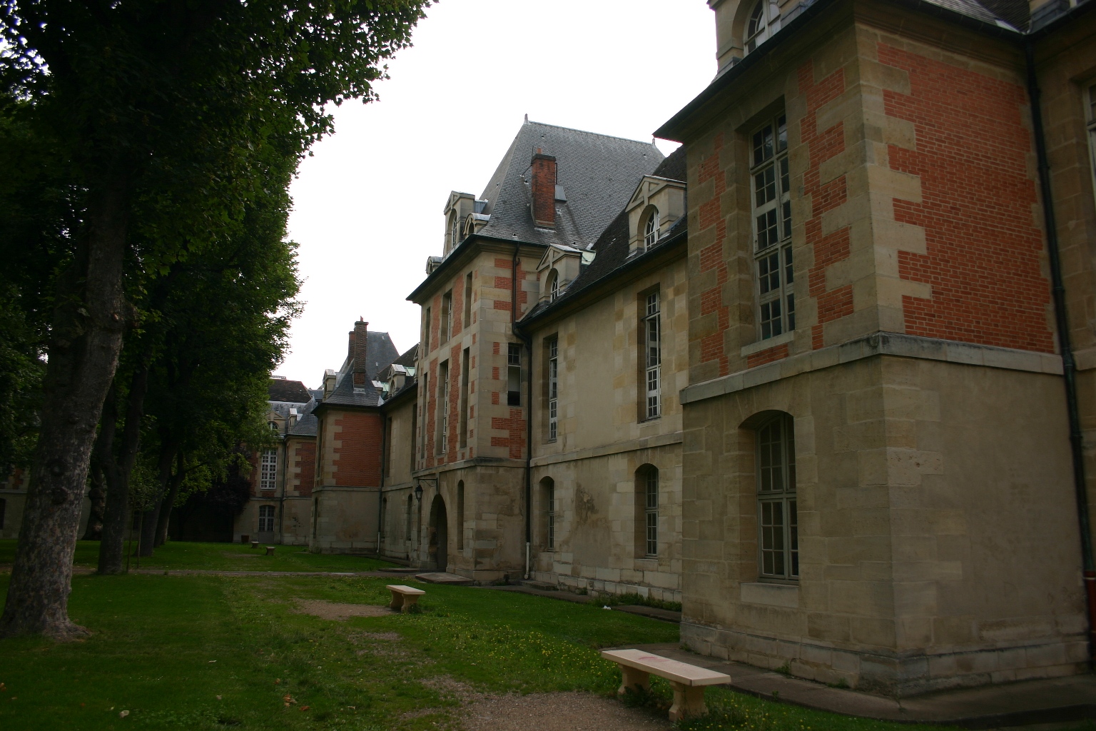 Hôpital Saint Louis, Paris - 07.JPG