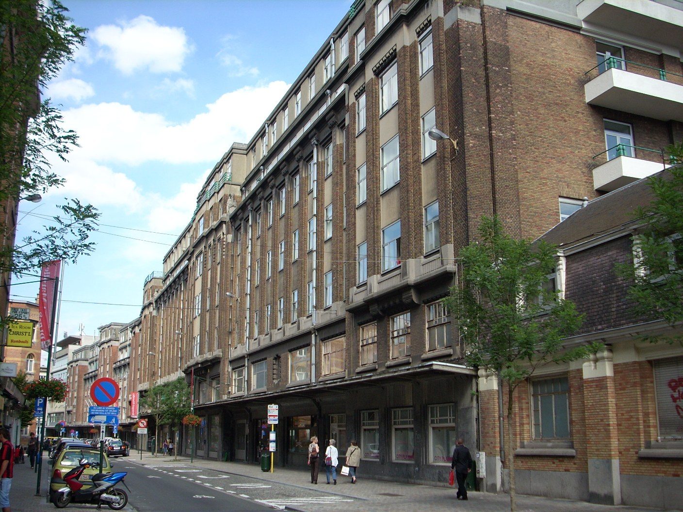 Saint-Pierre%20Hospital%2C%20Brussels%20-%2002.JPG