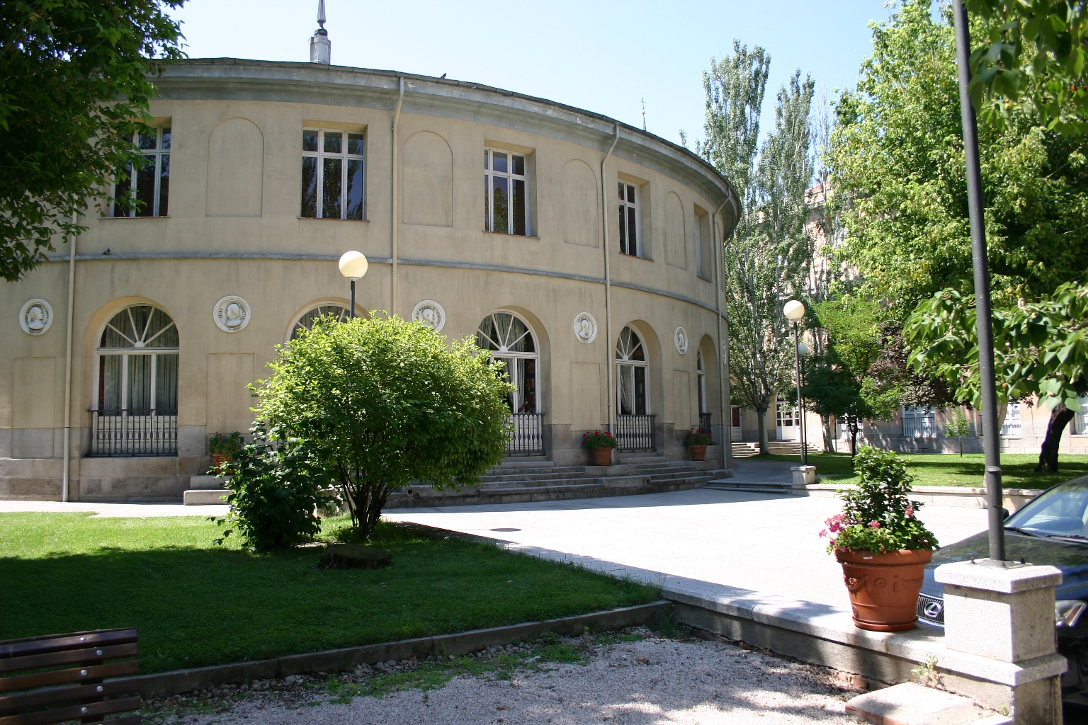Ilustre Colegio Oficial de Médicos de Madrid, Madrid - 04.JPG