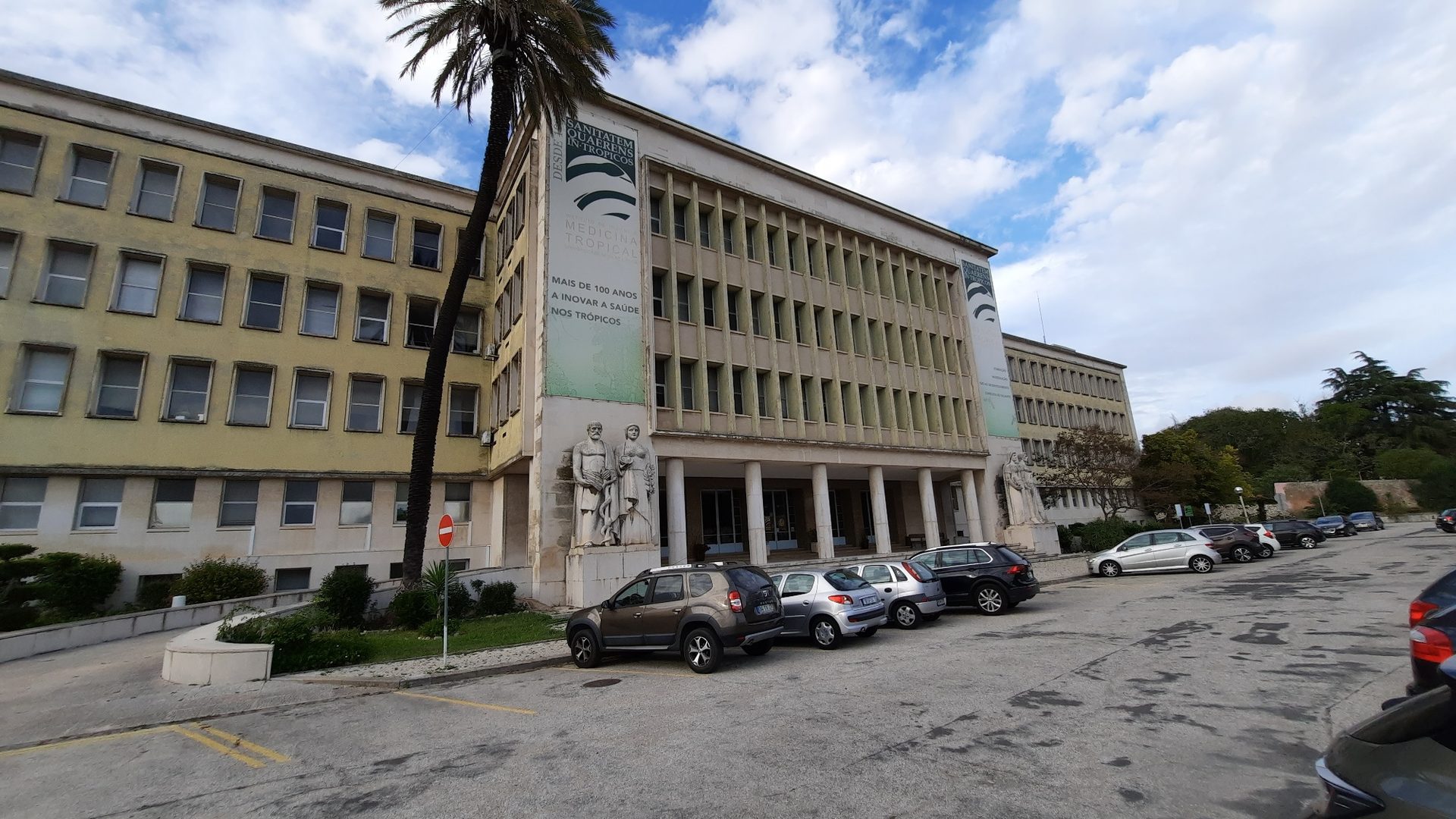 Instituto de Higiene e Medicina Tropical, Lisbon - 02.jpg