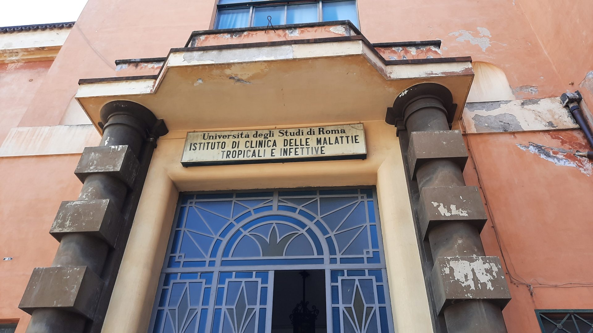 Istituto%20di%20Clinica%20delle%20Malattie%20Tropicali%20e%20Infettive%2C%20Rome%20-%2004.jpg