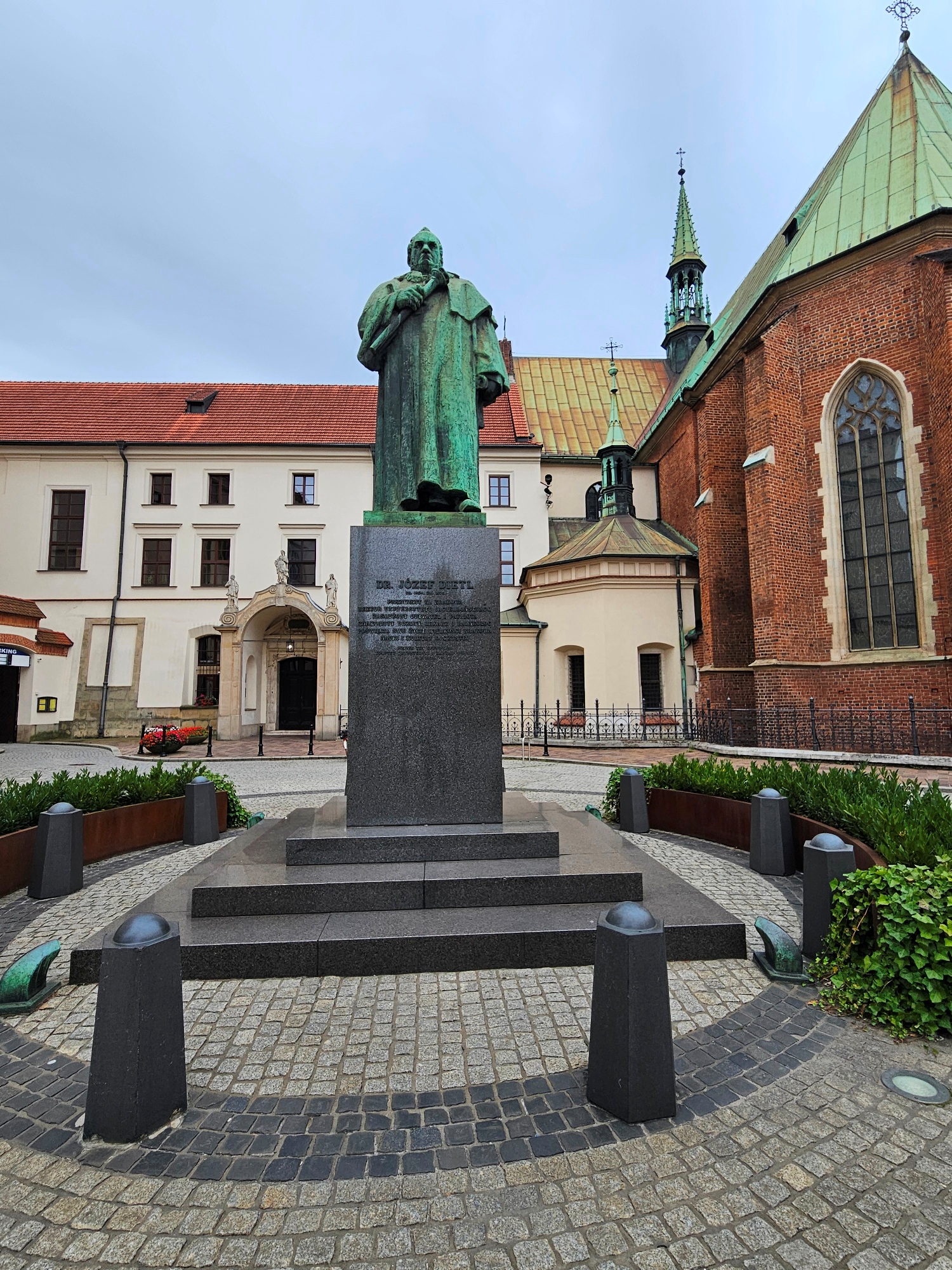 Józef Dietl's monument, Krakow - 01.jpg