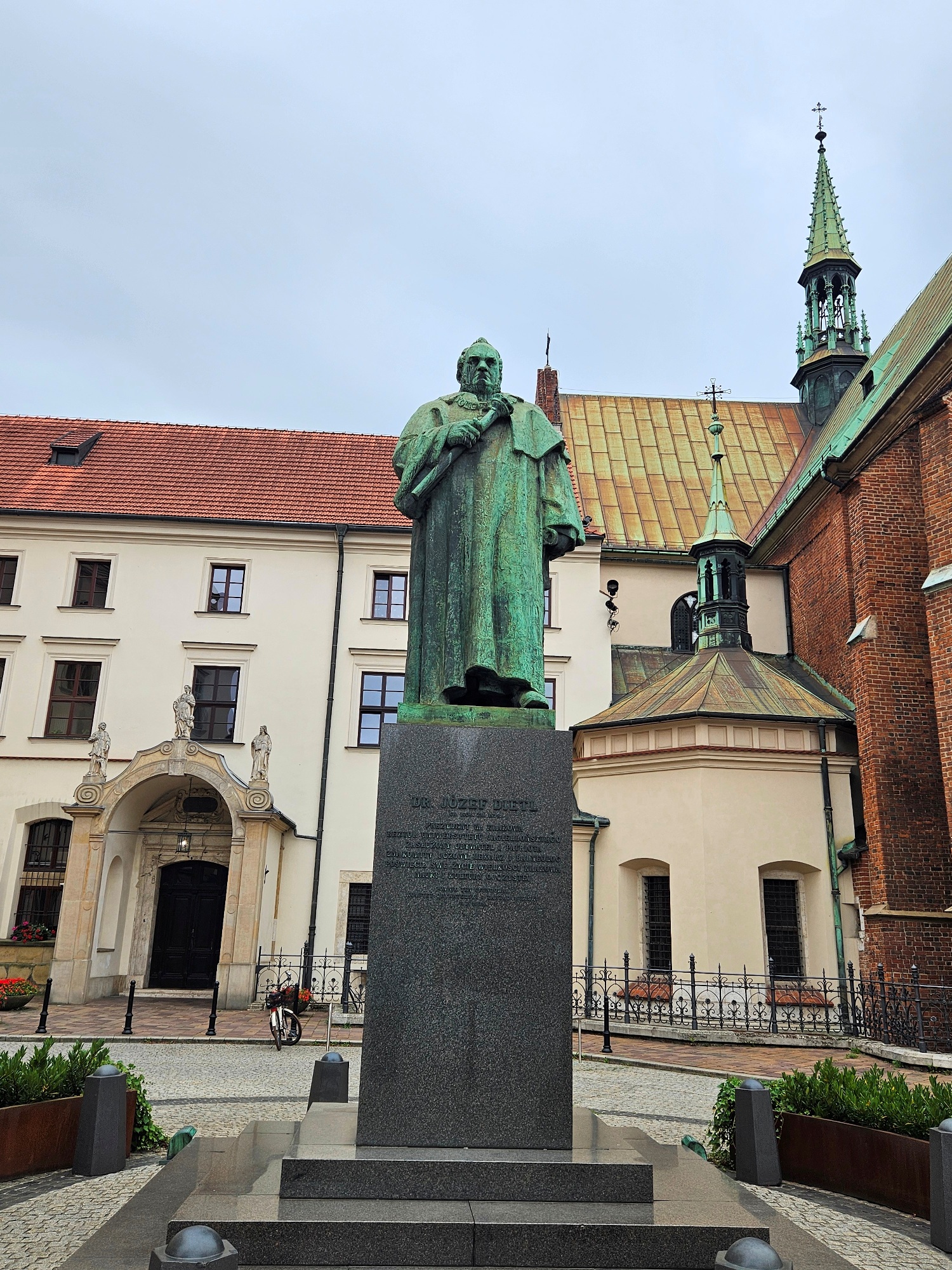 Józef Dietl's monument, Krakow - 02.jpg