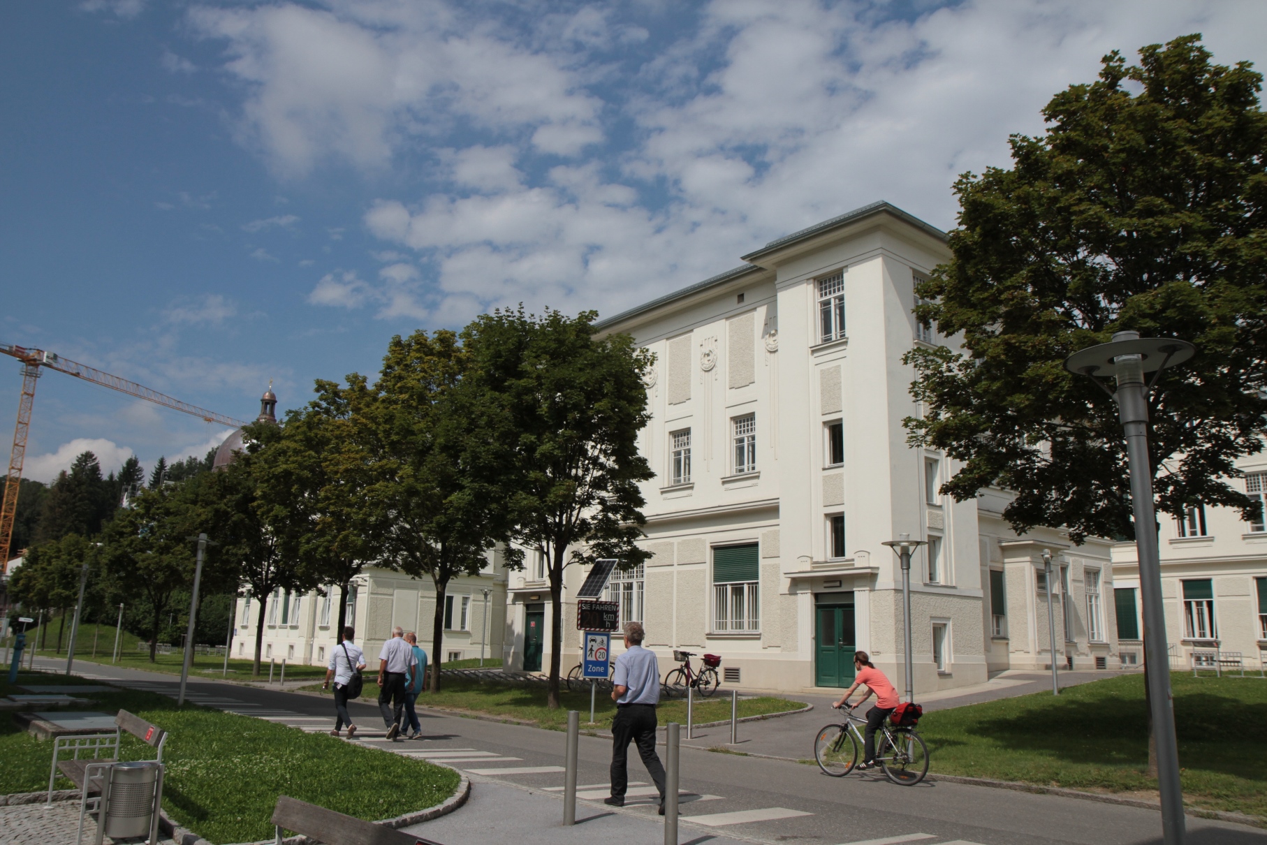 Landeskrankenhaus-Universit%C3%A4tsklinikum%2C%20Graz%20%20-%2004.JPG