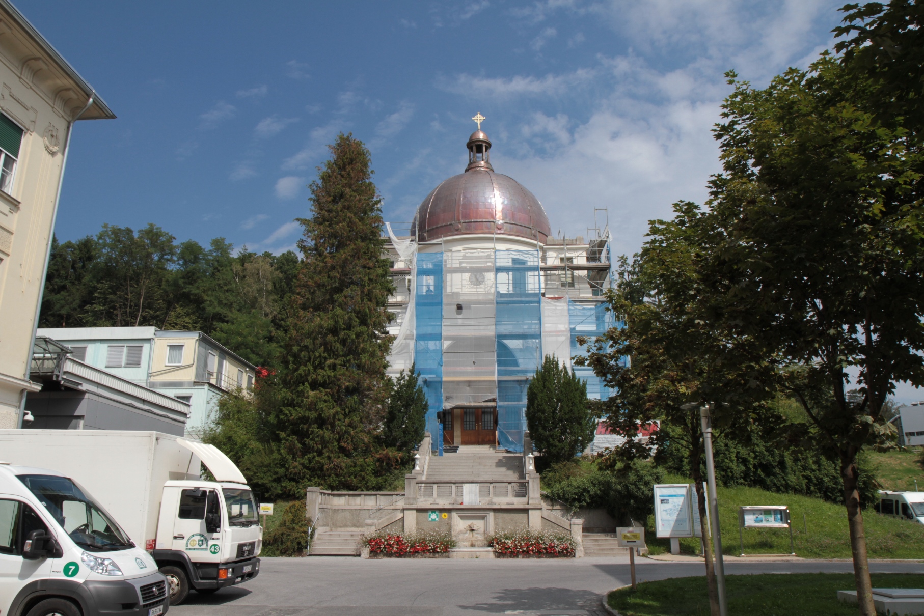 Landeskrankenhaus-Universit%C3%A4tsklinikum%2C%20Graz%20%20-%2005.JPG