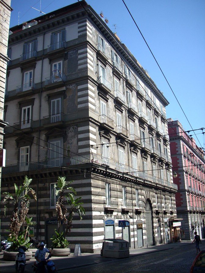 LeonardoBianchiHomeNaples04.JPG