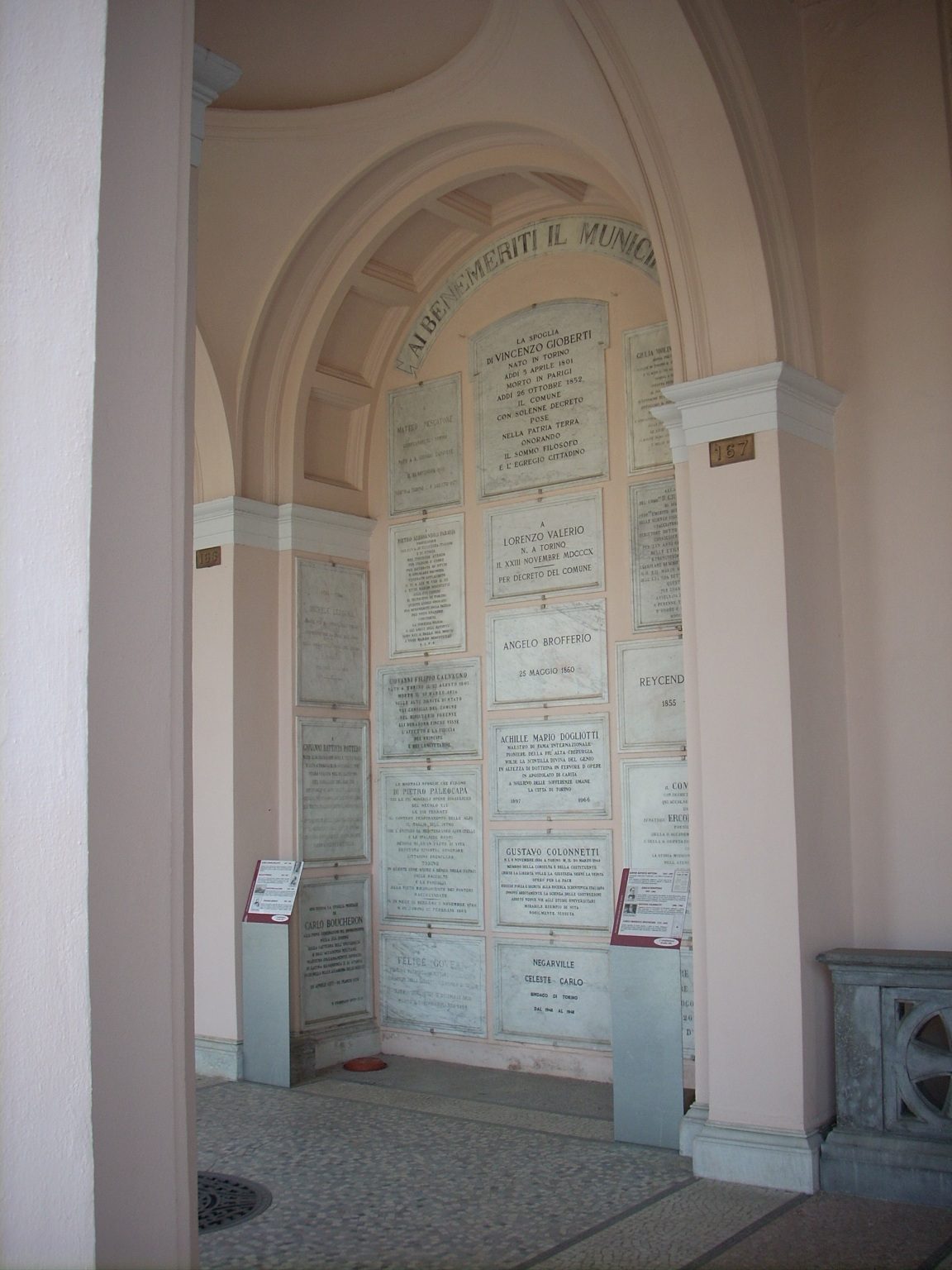 MonumentalCemeteryTurin1.JPG