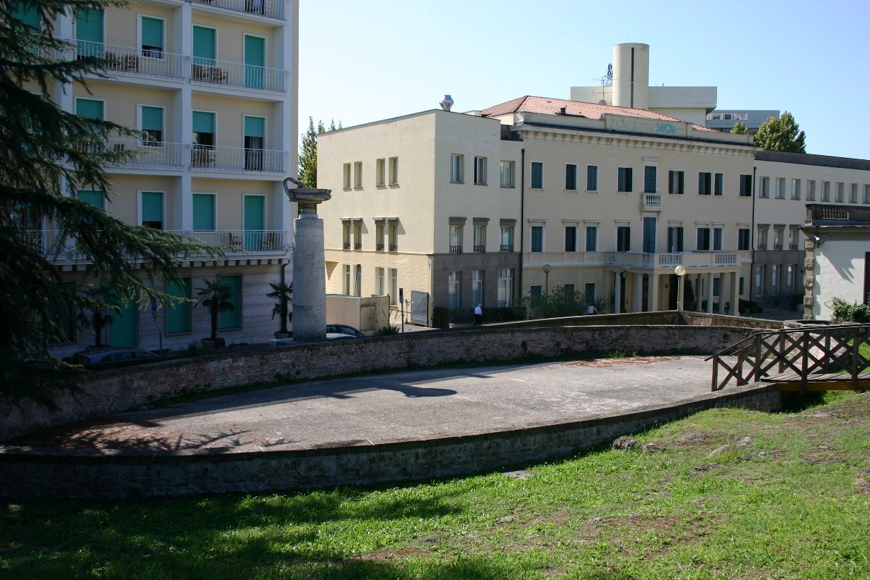 Sorgente%20Montirone%2C%20Abano%20Terme%2C%20Italy%20-%2005.JPG