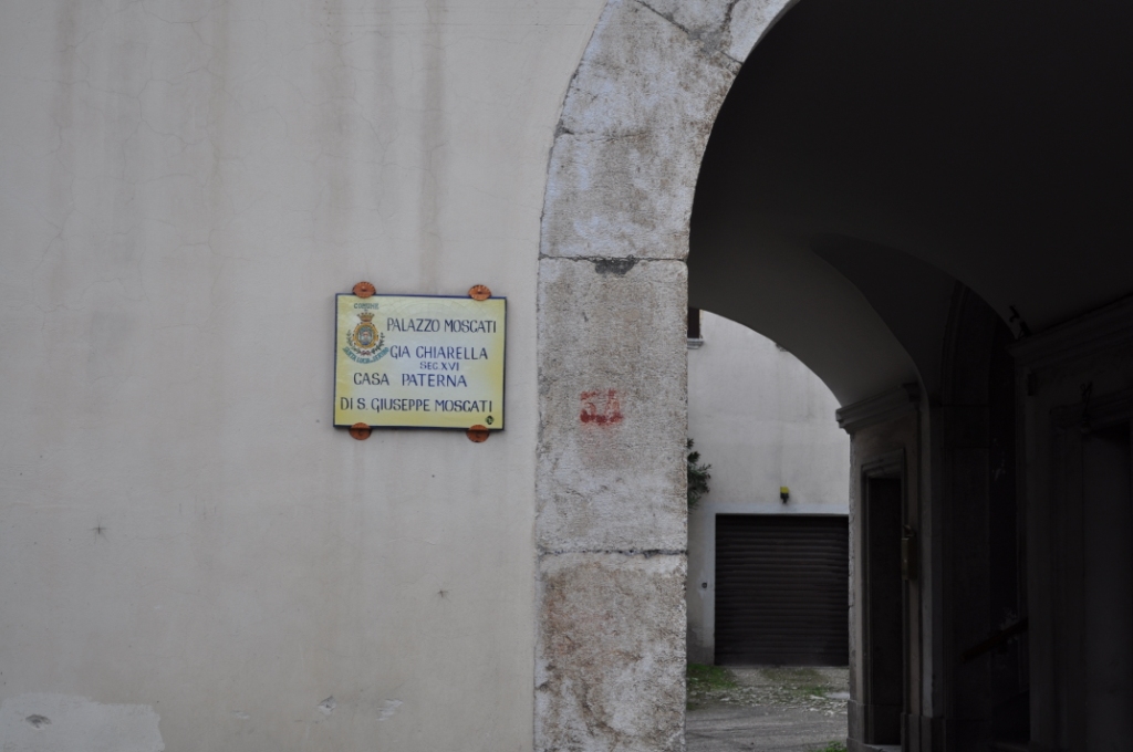 Moscati Family's Mansion, Serino, Italy (5).jpg