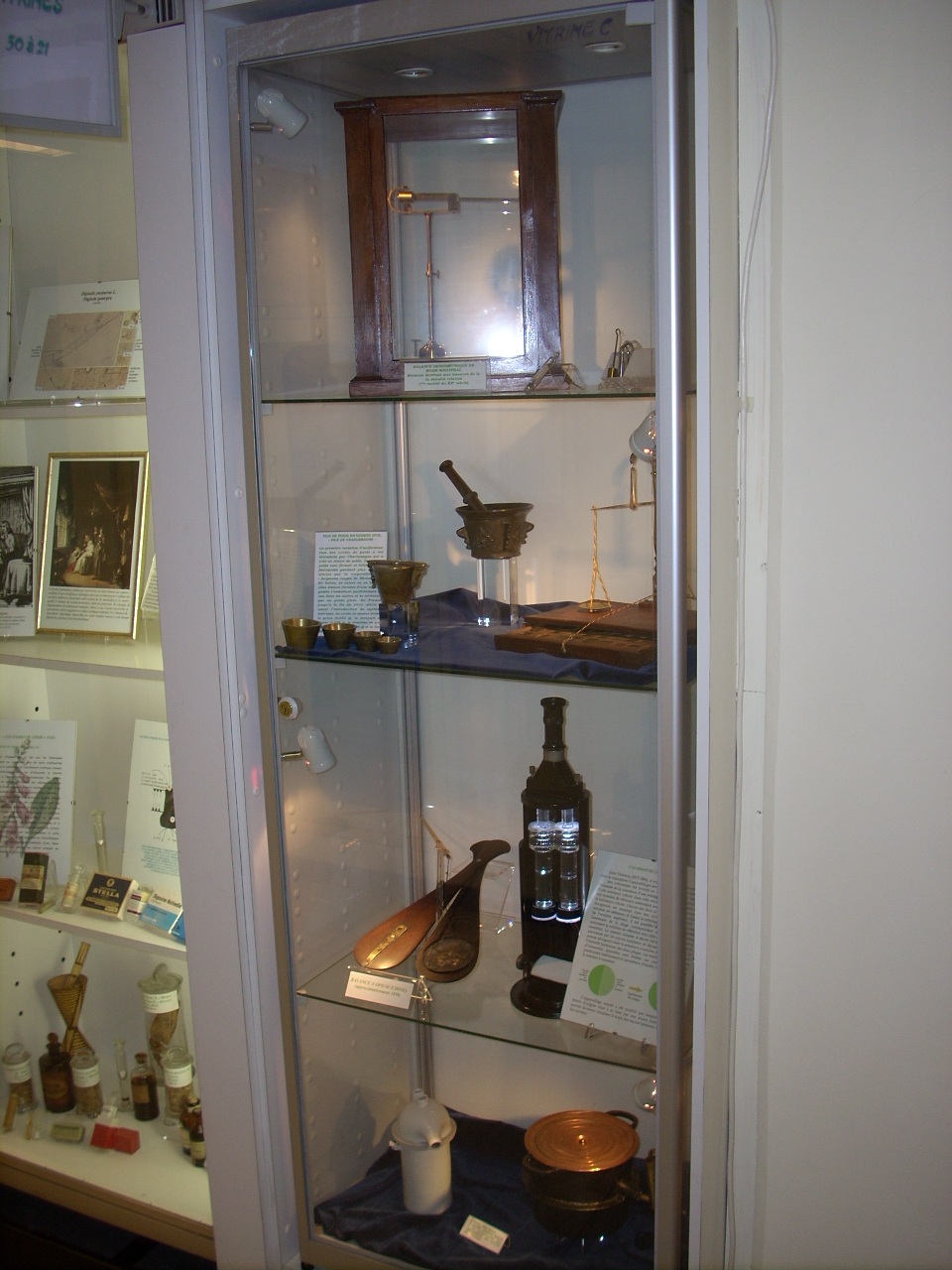 Musée des plantes médicinales et de la Pharmacie, ULB, Brussels - 03.JPG