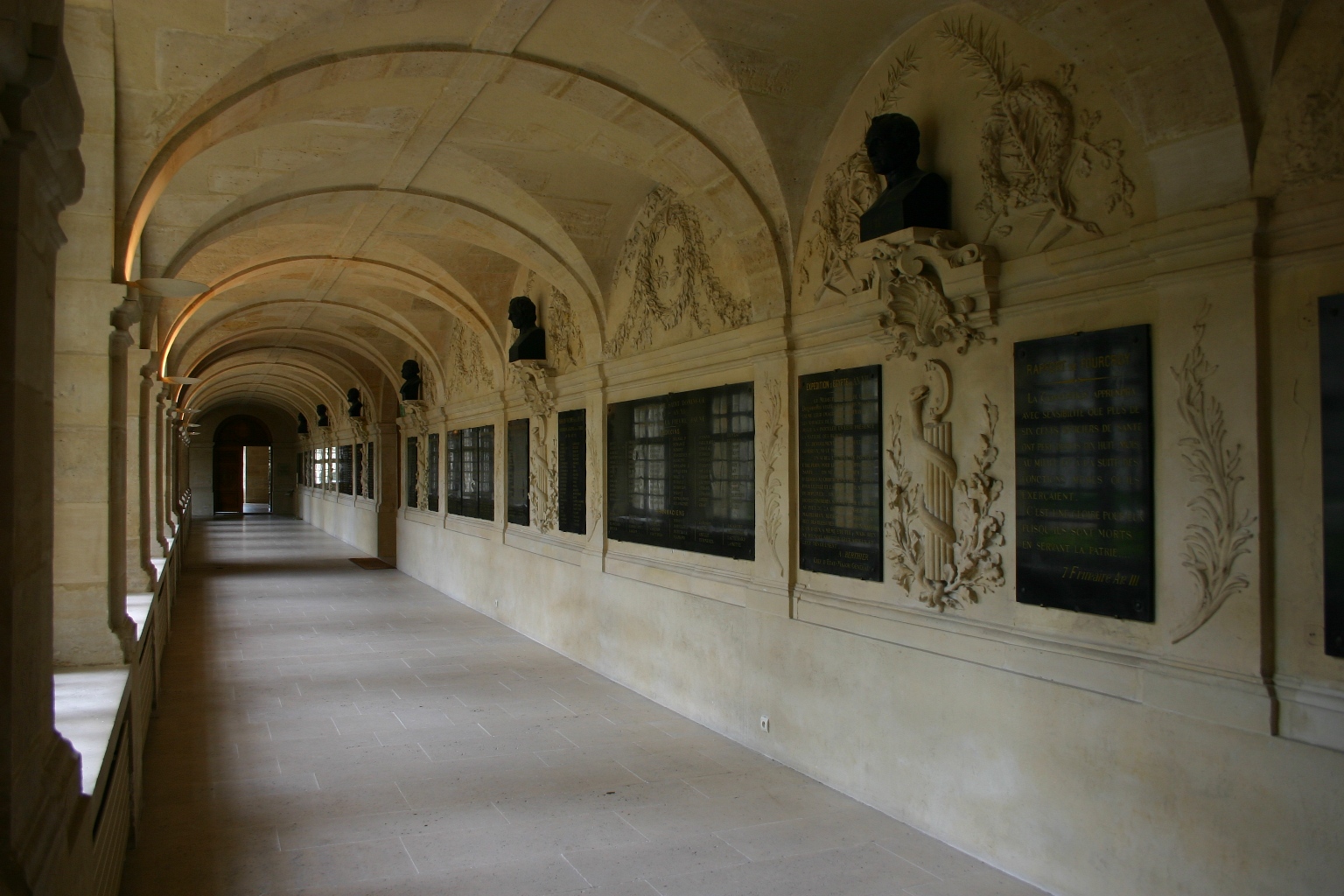 Musée du Val-de-Grâce, Paris - 04.JPG