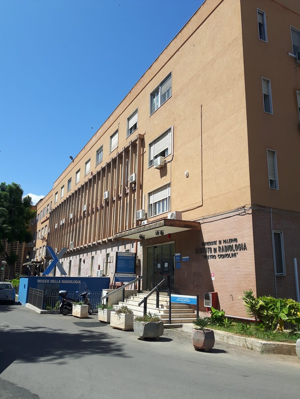 Museo della Radiologia, Palermo - 01.jpg