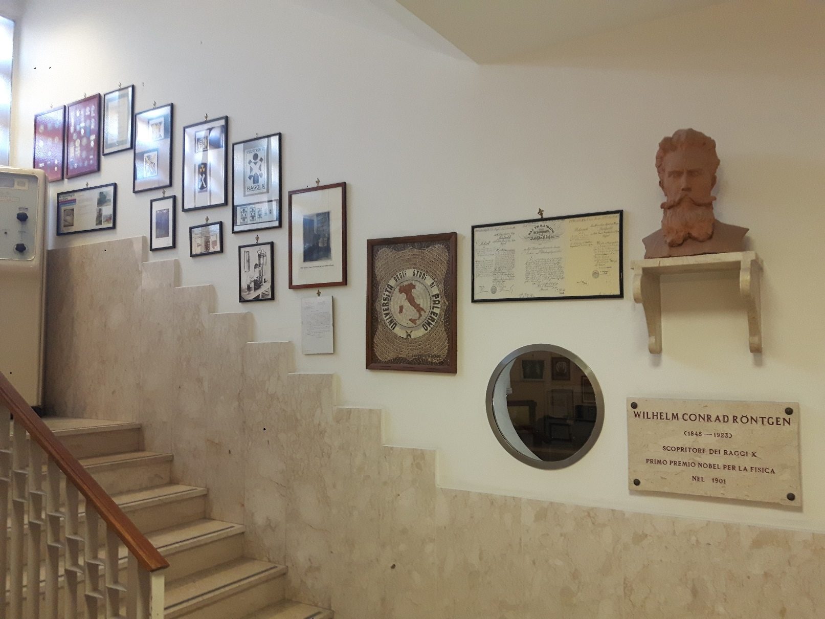 Museo della Radiologia, Palermo - 06.jpg