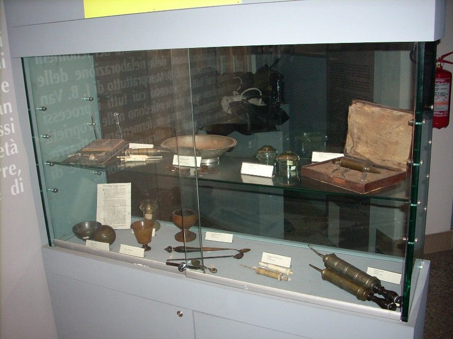 Museo%20di%20Storia%20della%20Medicina%2C%20La%20Sapienza%2C%20Rome%20-%2025.JPG