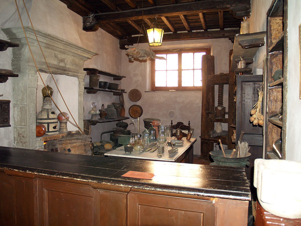 Museo Storico Nazionale dell'Arte Sanitaria, Roma (8)(1).jpg