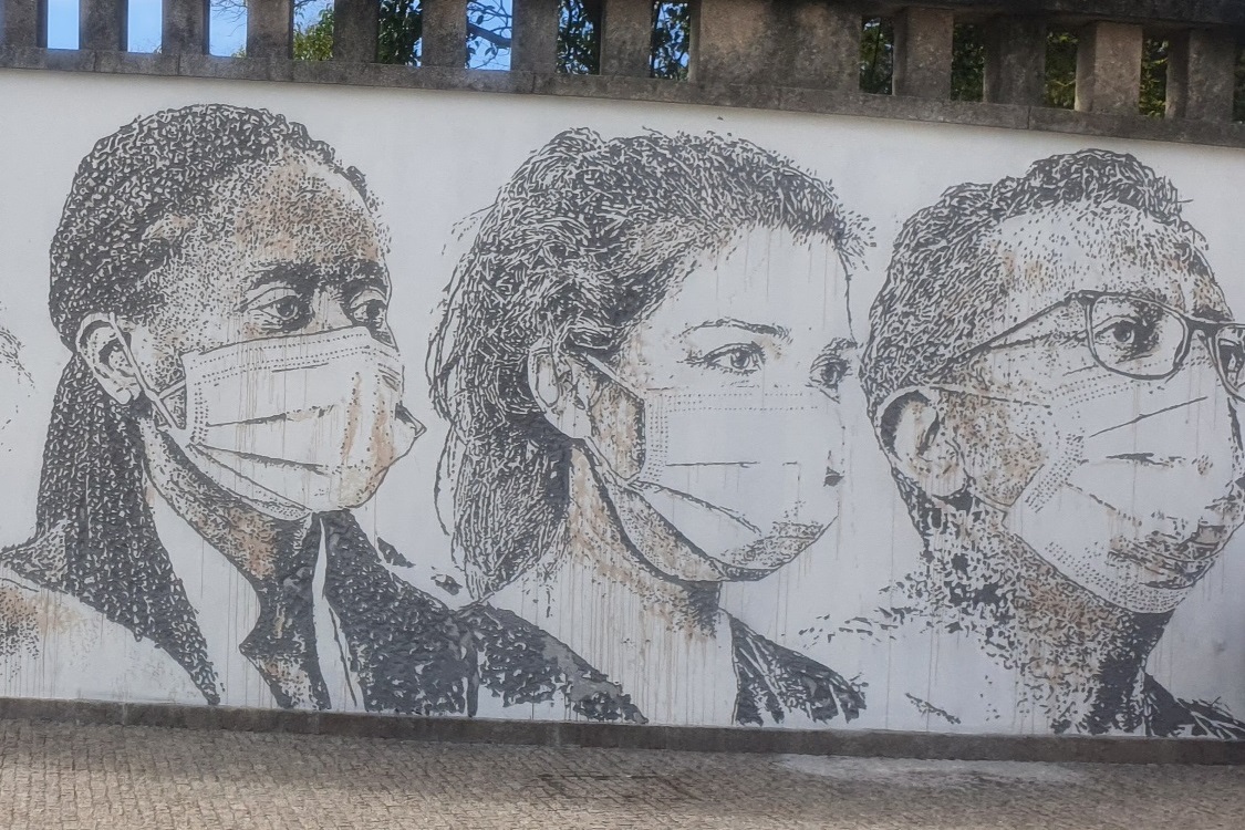 Normal heroes against Coronavirus, Porto (by Antonio Santos) - 03.jpg