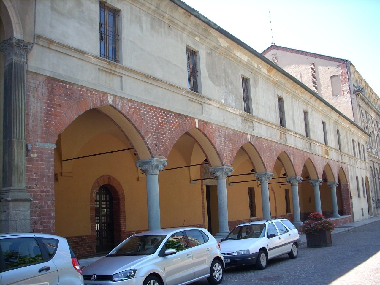 Old Ospedale Maggiore, Vercelli. Italy (04).JPG