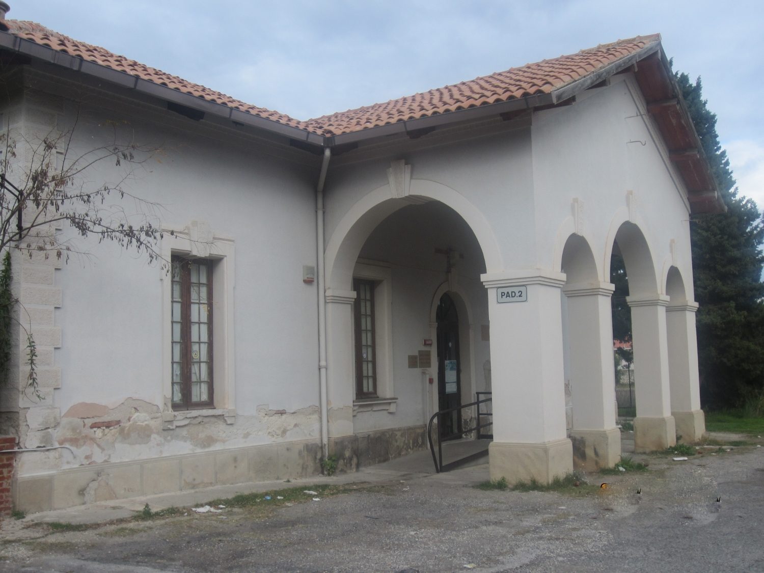 Old%20Ospedale%20Neuropischiatrico%20della%20Pizzuta%20%285%29.jpg