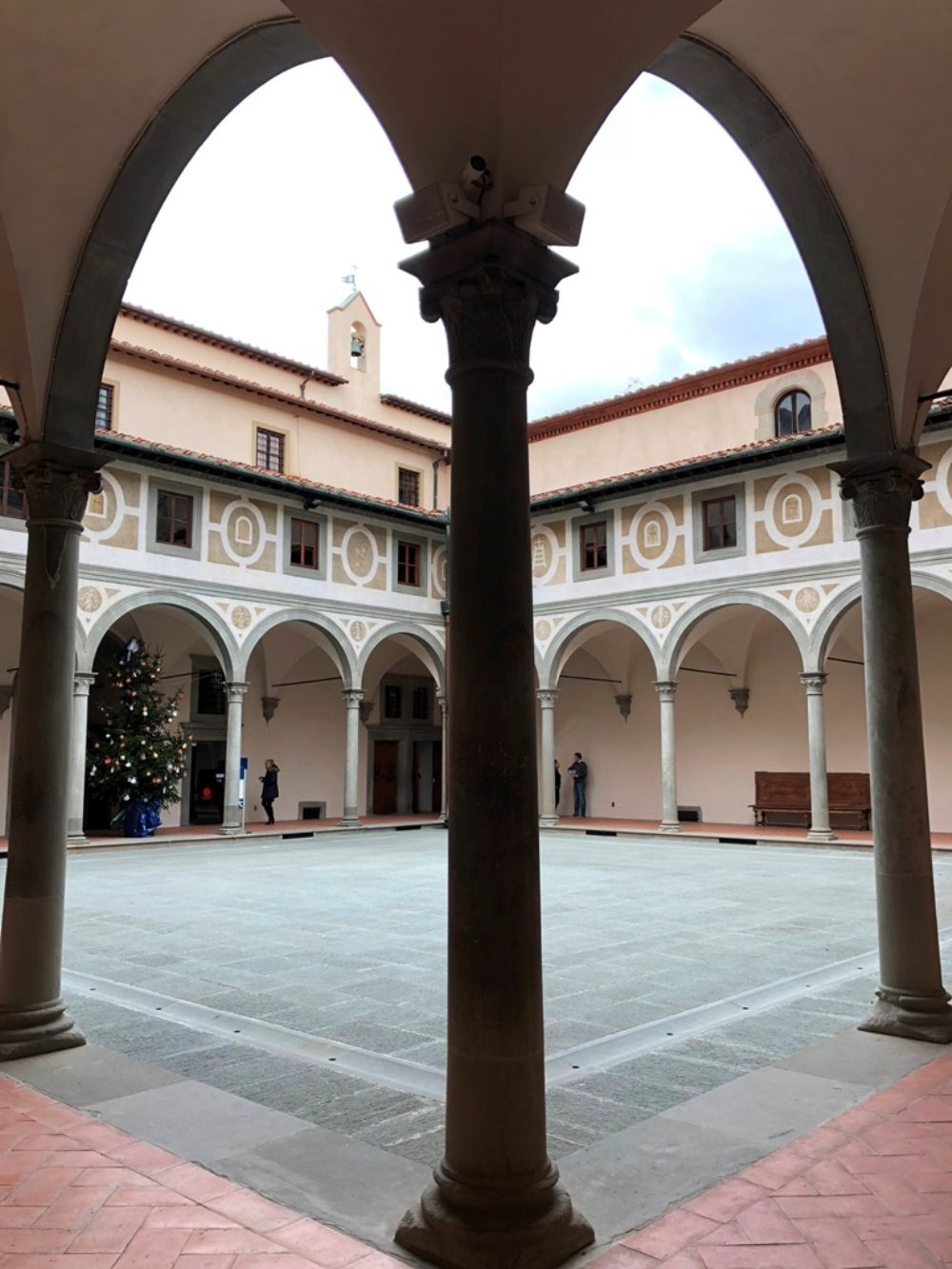 Ospedale degli Innoceni.JPG