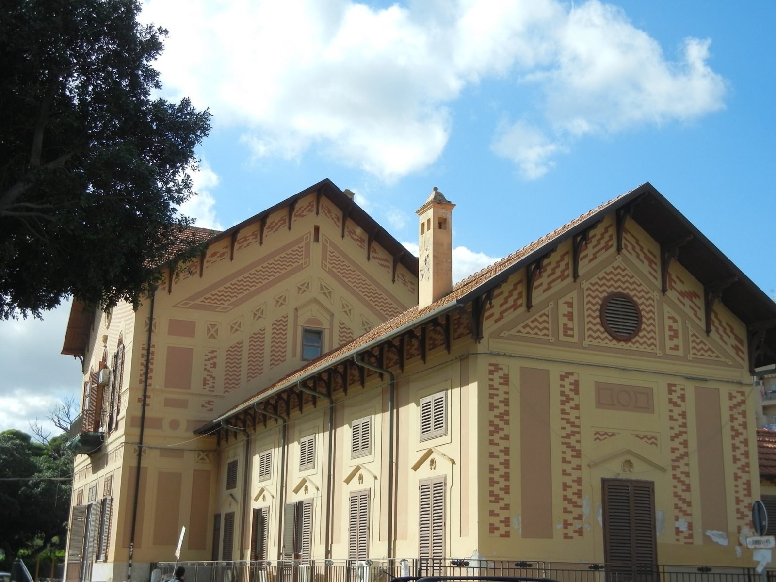 Retro padiglione Lanza di Trabia.JPG