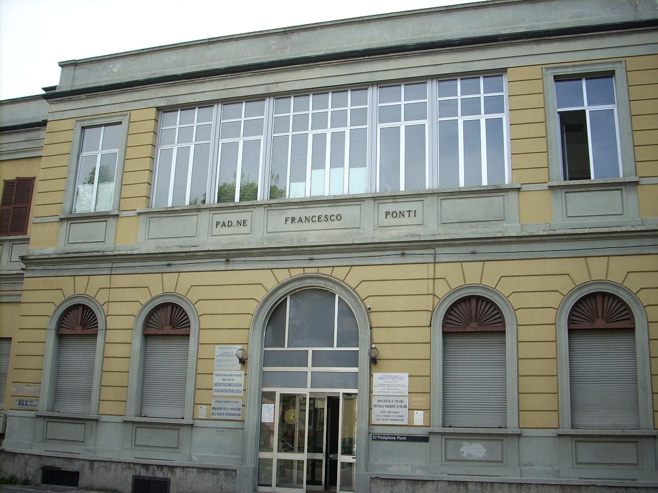 Padiglione%20Ponti%2C%20Policlinico%2C%20Milan%20-%2001.jpg