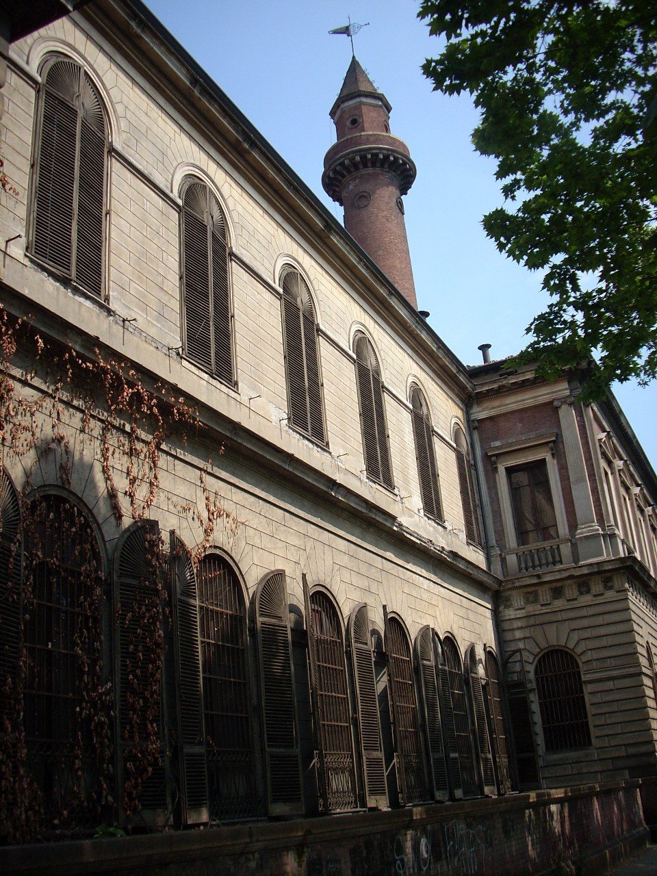 Palazzo%20degli%20Istituti%20Anatomici%2CTurin%2C%20Italy%20-%2005.JPG
