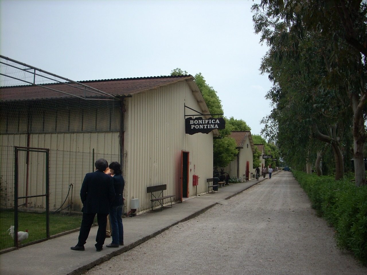 Bonifica%20Pontina%2C%20Museo%20Piana%20delle%20Orme%2C%20Latina%20-%2002.JPG
