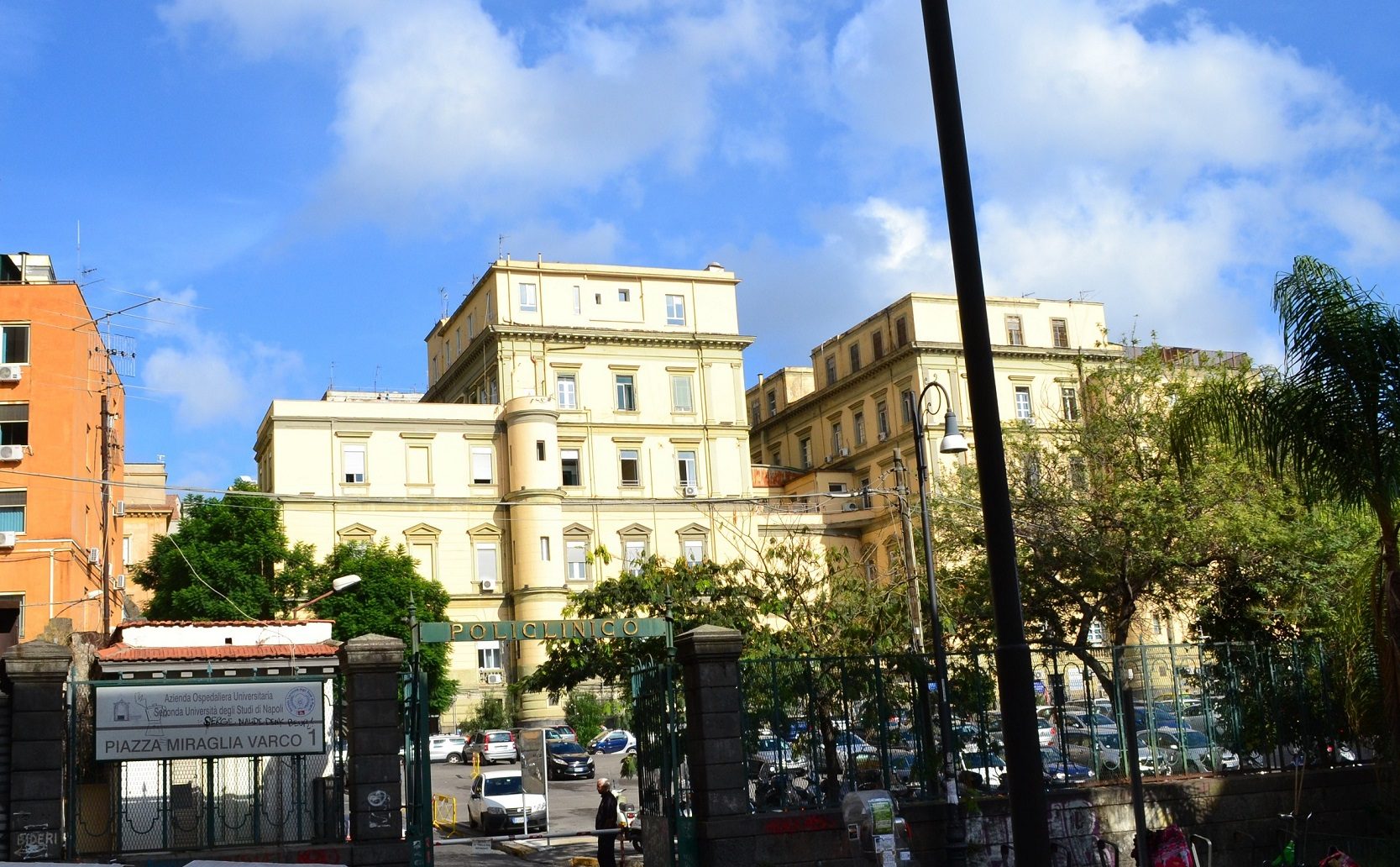 Primo policlinico 0.jpg