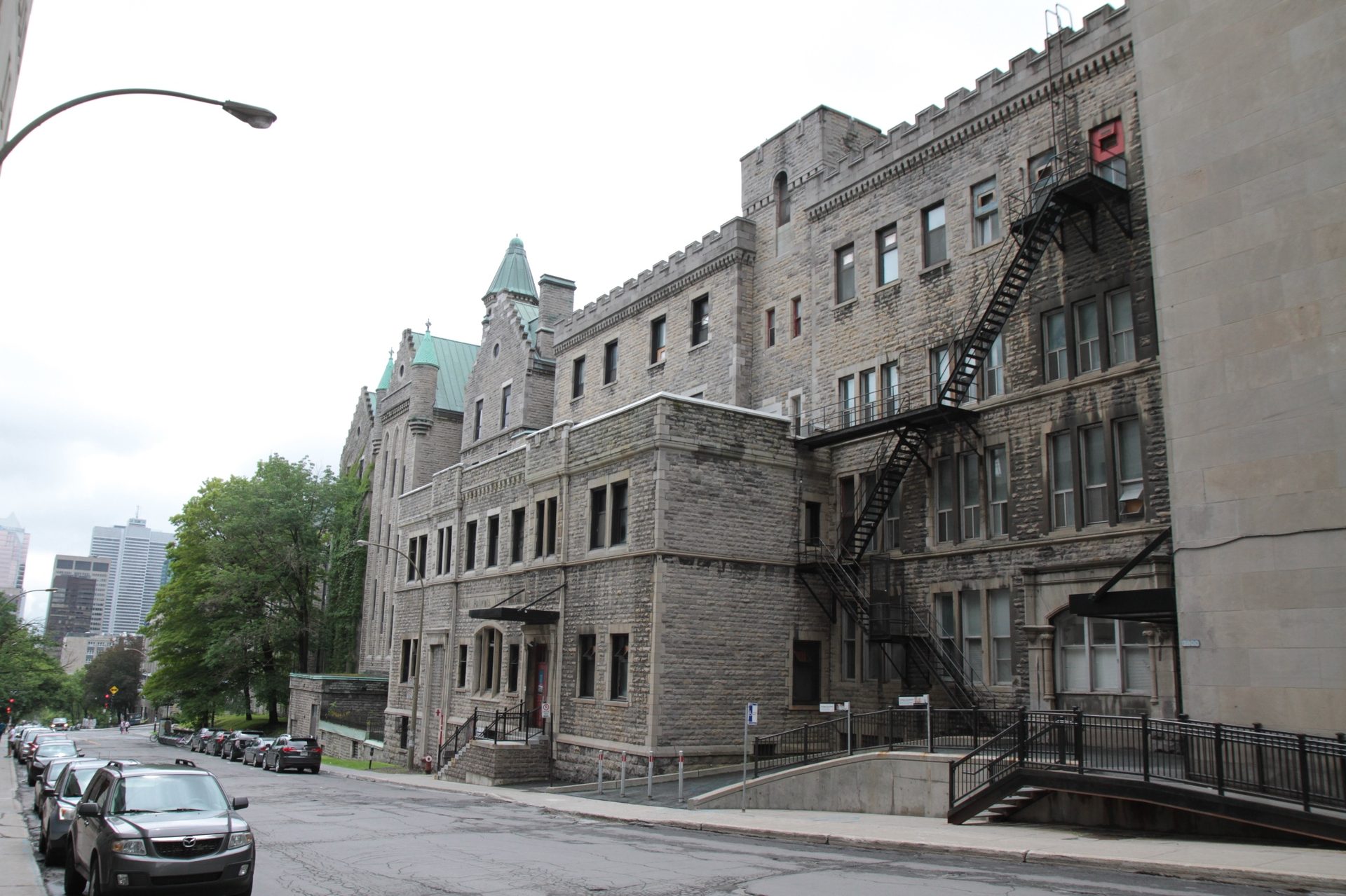 Royal%20Victoria%20Hospital%2C%20Montreal%20-%2004.JPG