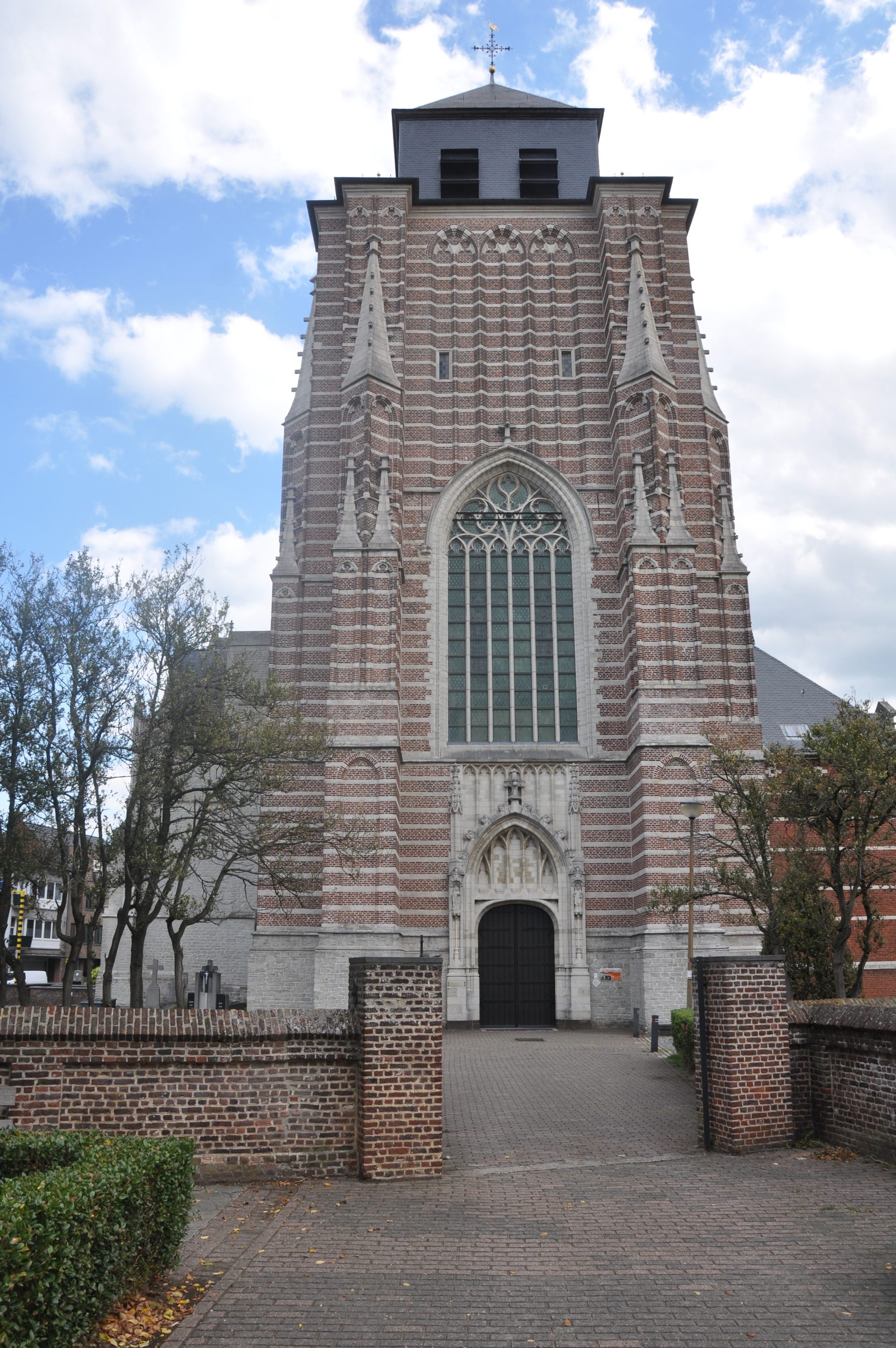 Saint Dymphna’s Church, Geel (2).JPG