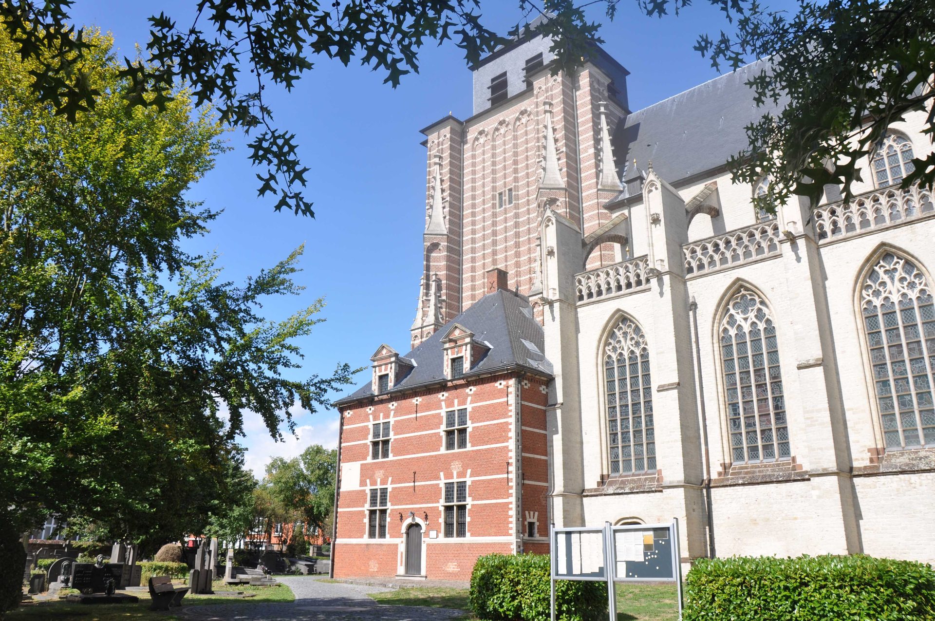 Saint Dymphna’s Church, Geel (6).JPG