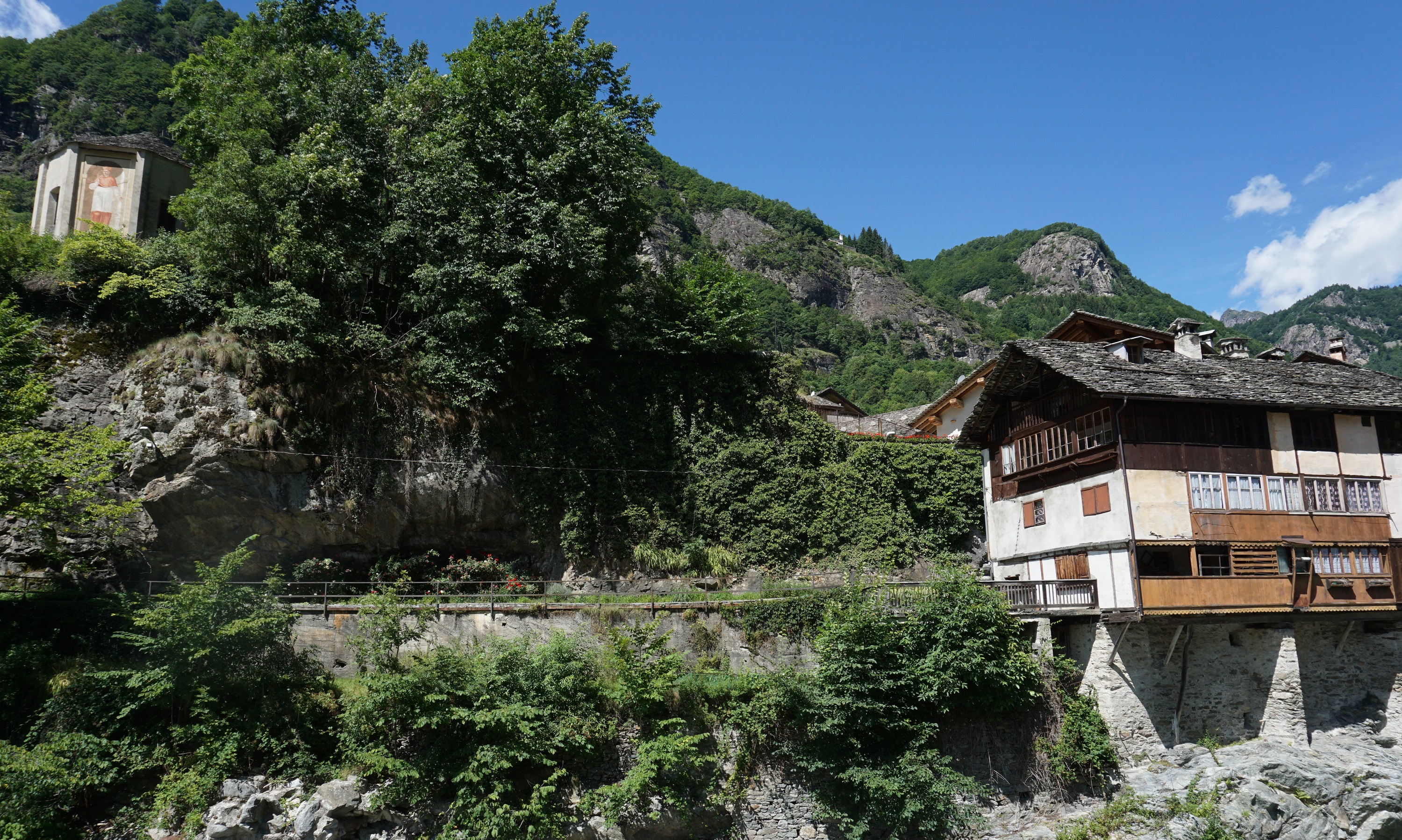 San_Carlo_Church_Campertogno_6.jpg