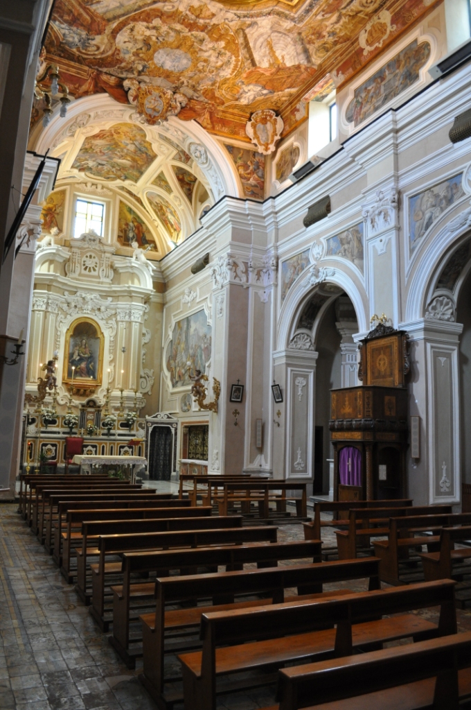 S.%20Maria%20della%20Sanit%C3%A0%27s%20Church%2C%20Serino%2C%20Italy%20%284%29.jpg